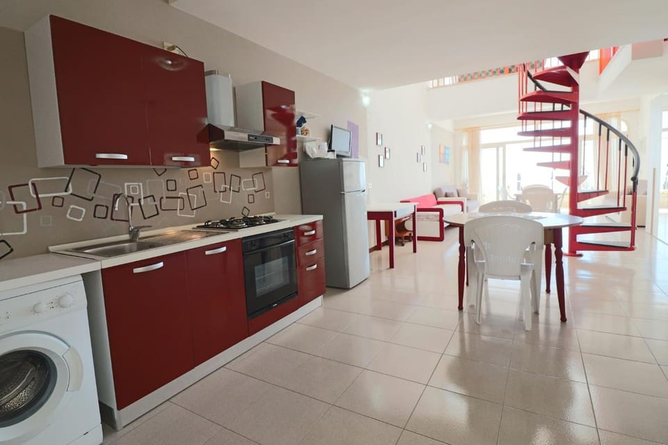 microwave, oven, laundry, washing machine, kitchen