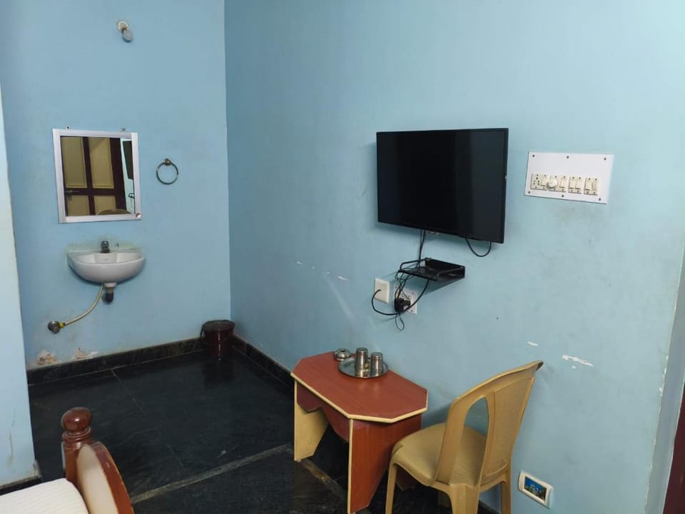 TV and multimedia, hair dresser