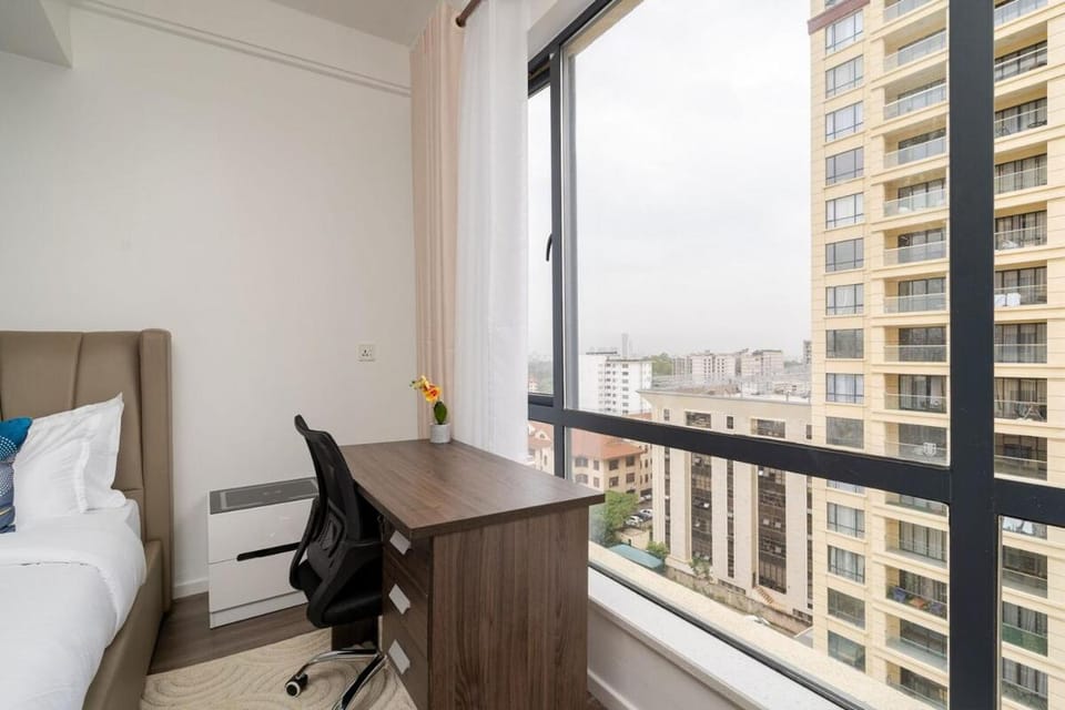 Luxe place with pool,gym,mini mart in yaya center Apartment in Nairobi