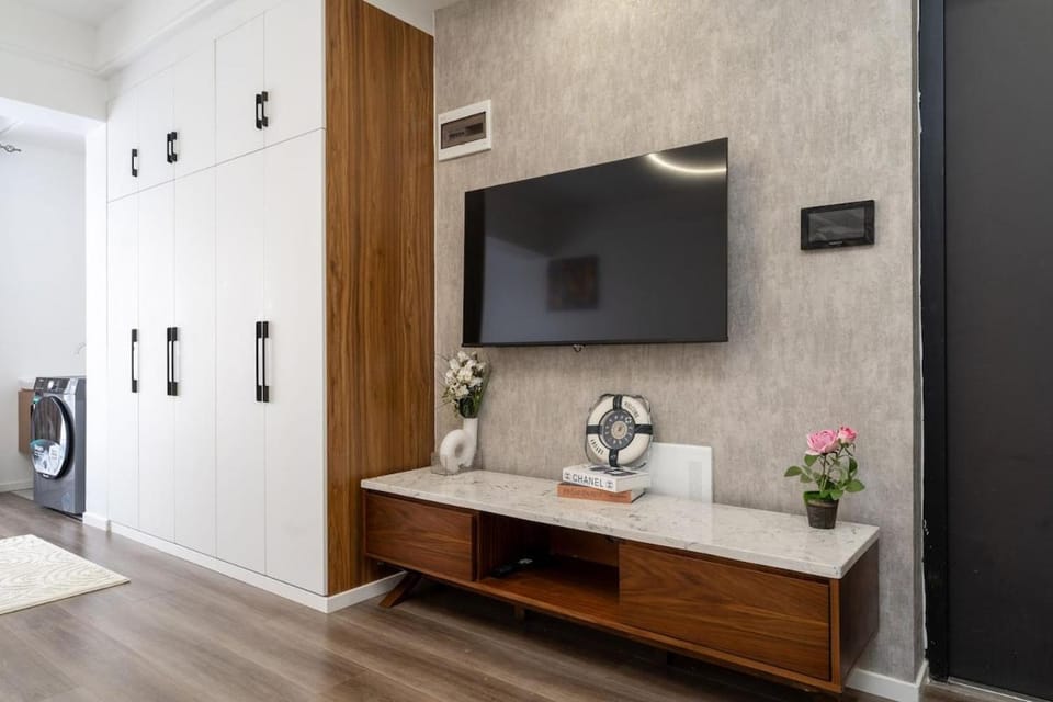 Luxe place with pool,gym,mini mart in yaya center Apartment in Nairobi