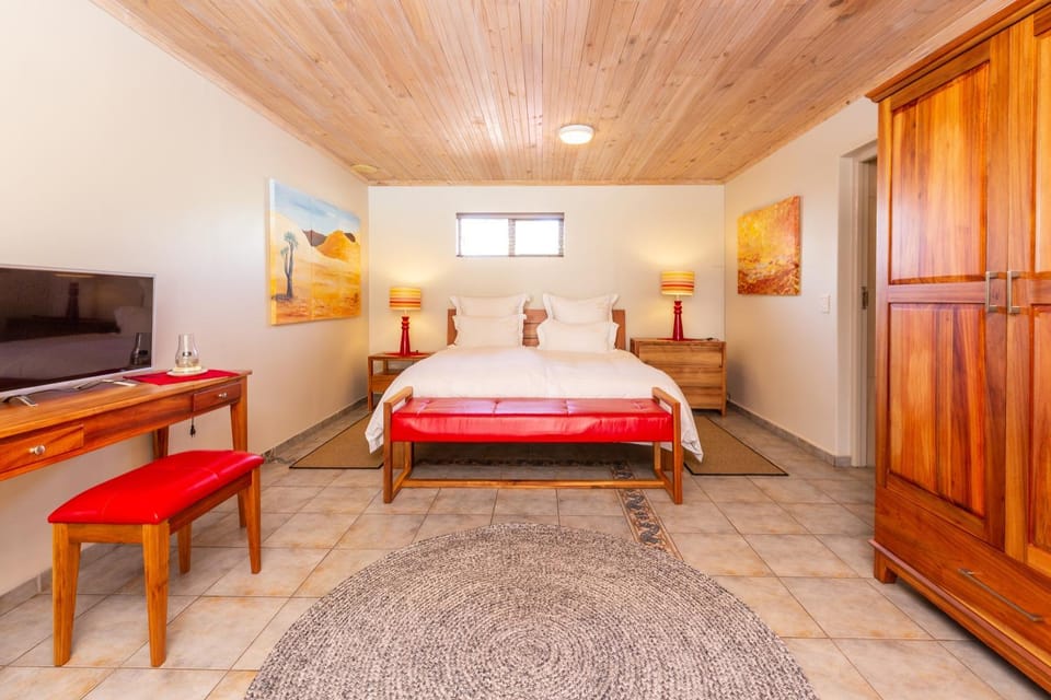 Bed, TV and multimedia, Photo of the whole room, Bedroom, wardrobe