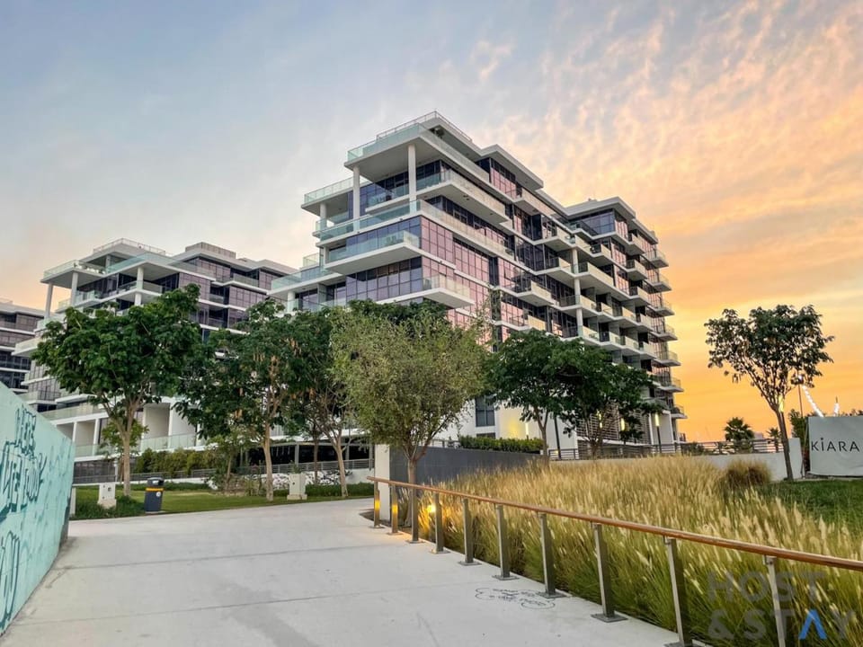 Property building, City view