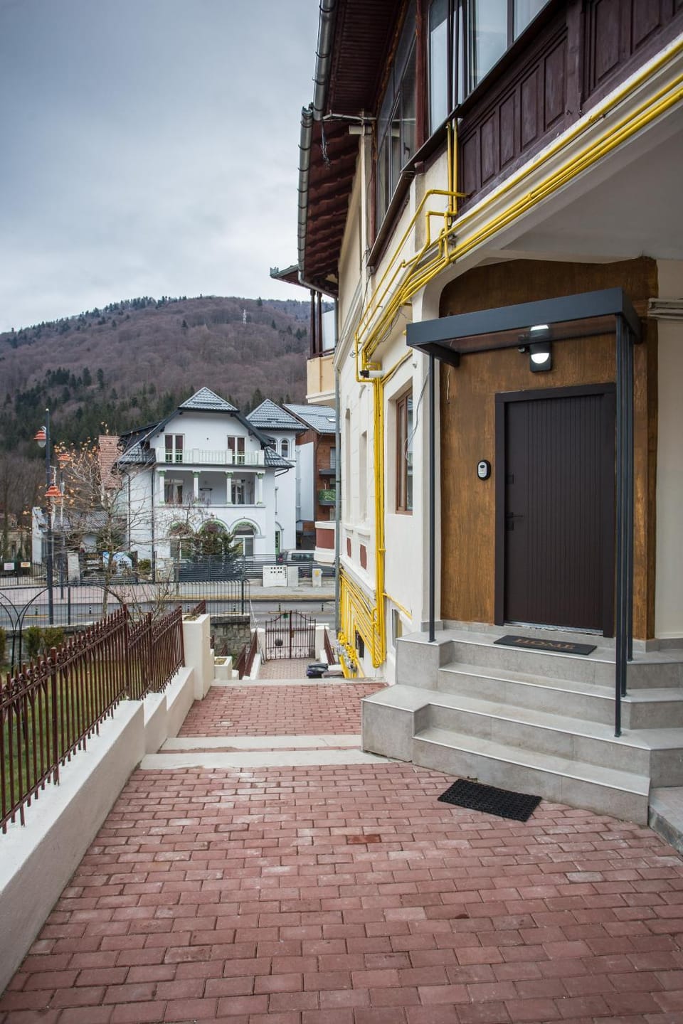 Property building, Facade/entrance