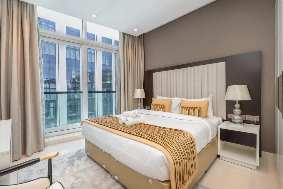 Free housekeeping visits during your stay - StayShort - Spacious and Modern 3 Bedroom Perfect for Family Apartment in Dubai