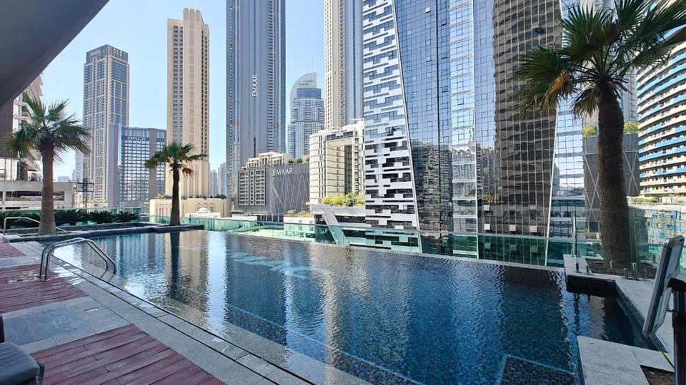 Free housekeeping visits during your stay - StayShort - Spacious and Modern 3 Bedroom Perfect for Family Apartment in Dubai
