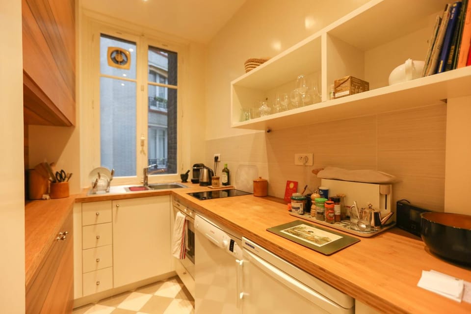 T2 apartment on the banks of the Seine Apartment in Paris