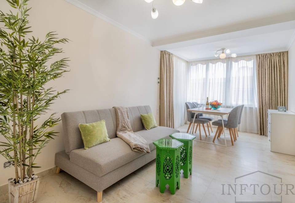 Communal lounge/ TV room, Living room, Dining area