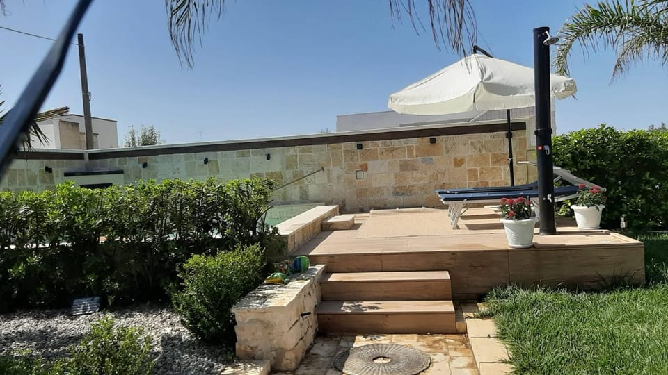Patio, Day, Garden, Garden view, Swimming pool