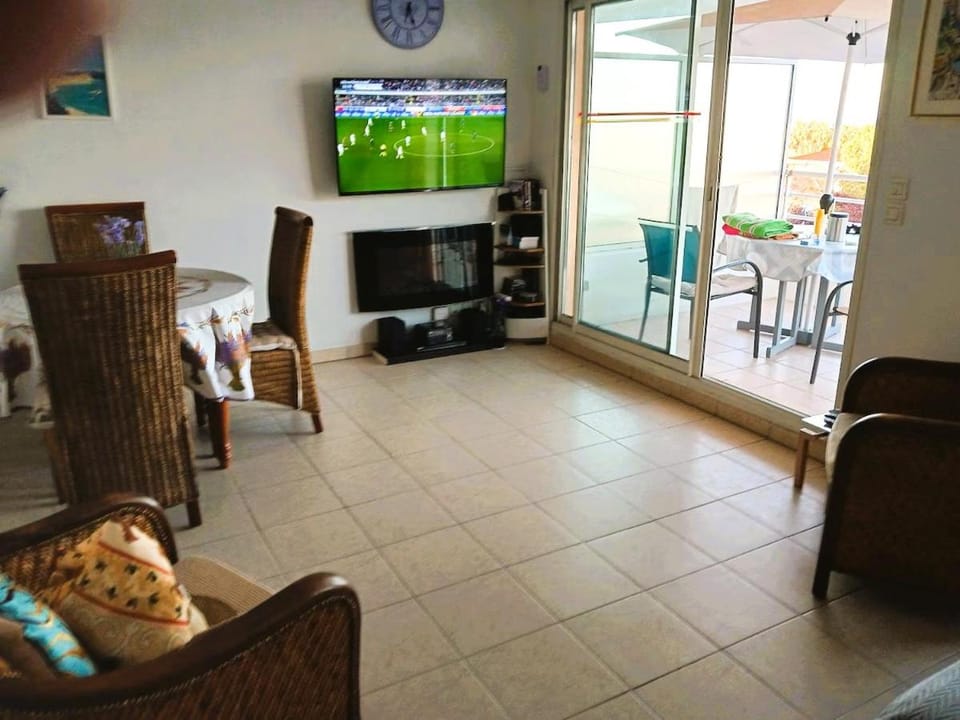 TV and multimedia, Balcony/Terrace, Photo of the whole room