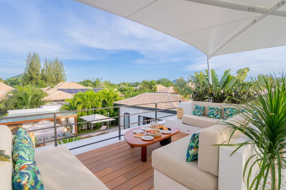Patio, Day, View (from property/room), Balcony/Terrace, Living room, Dining area