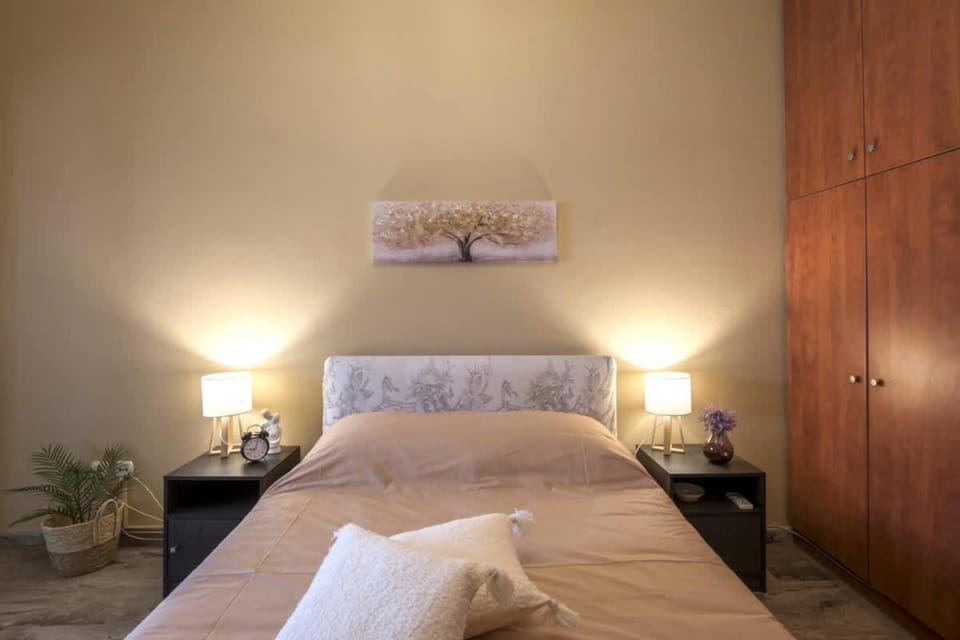 In the Heart of the Port Area Apartment in Pireas