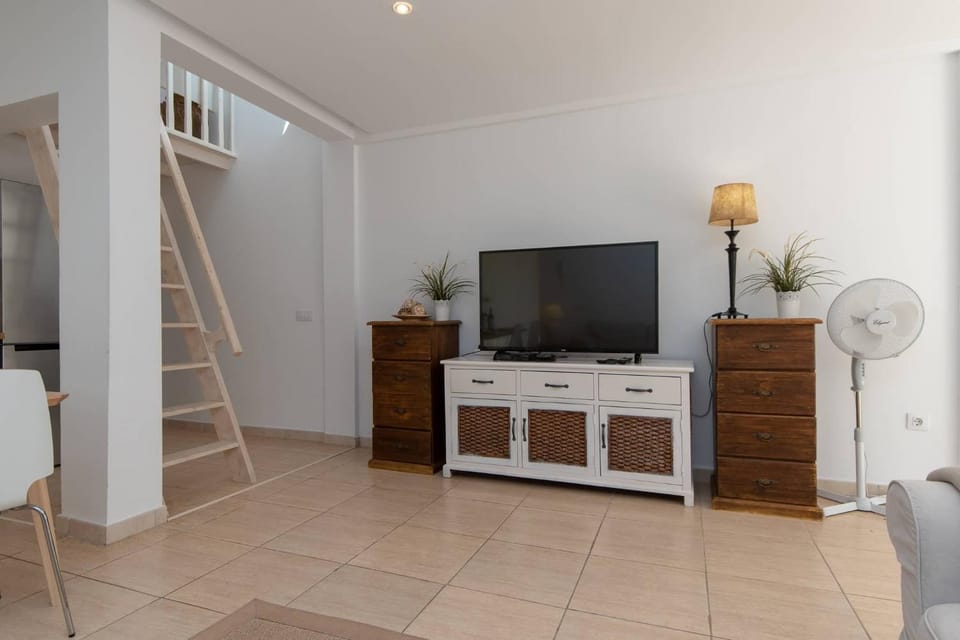 Palms 4 - Three Bed Apartment in Abona