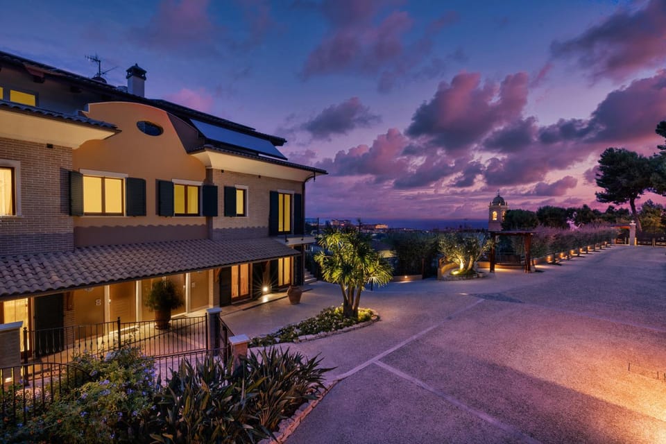 View (from property/room), City view, Landmark view