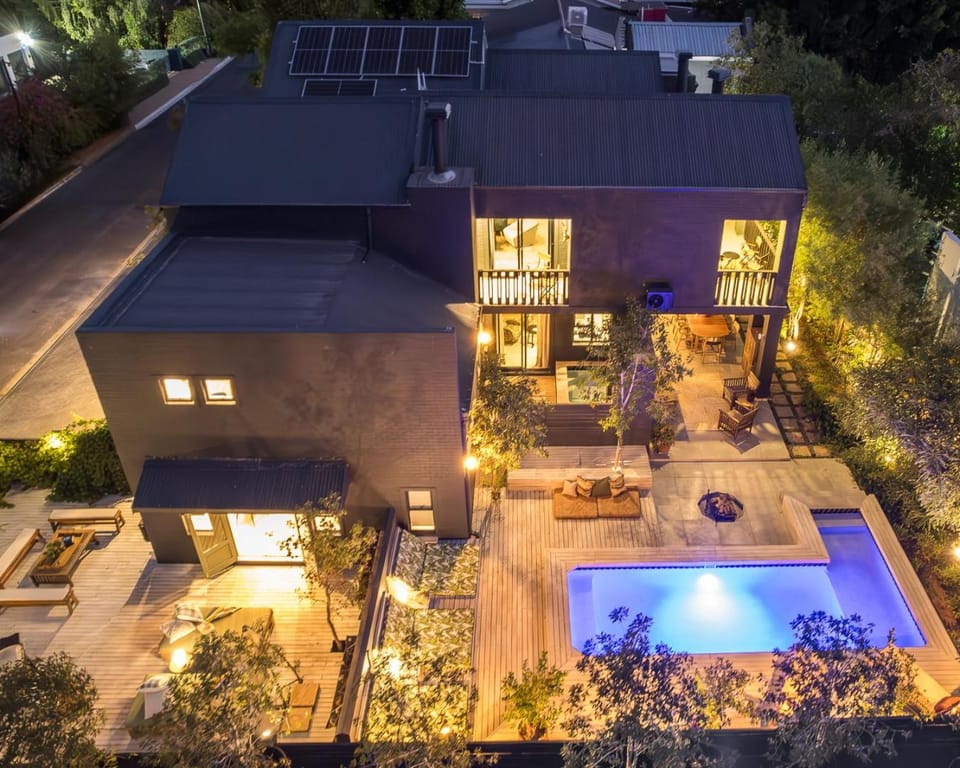 Property building, Patio, Night, Garden, Garden view, Pool view, Swimming pool, sunbed