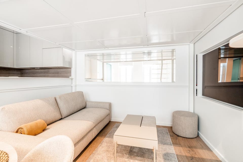 Elegant Luxury Studio Paris 1st Apartment in Paris