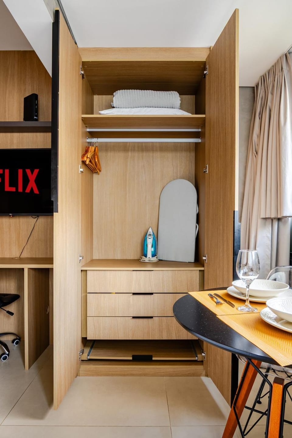 TV and multimedia, flat iron, wardrobe
