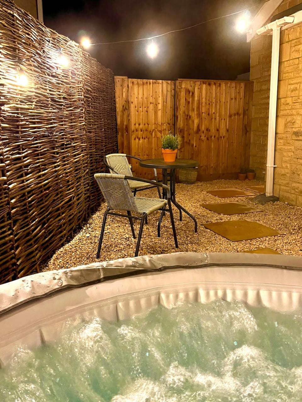 The Room Next Door- Boutique room in the Cotswolds Apartment in Winchcombe