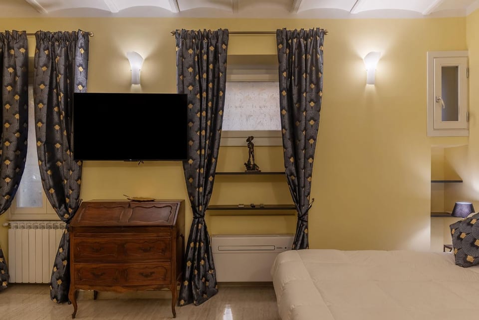 Communal lounge/ TV room, Photo of the whole room