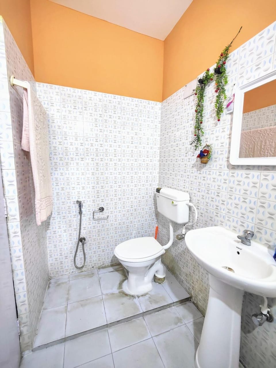 Shower, Toilet, Bathroom