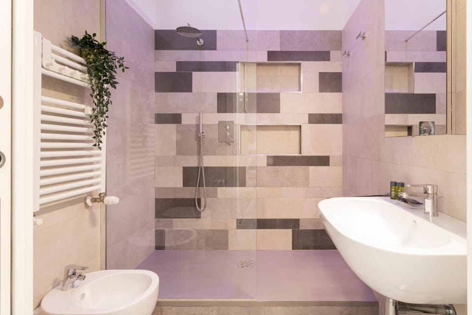 Shower, Bathroom, bidet