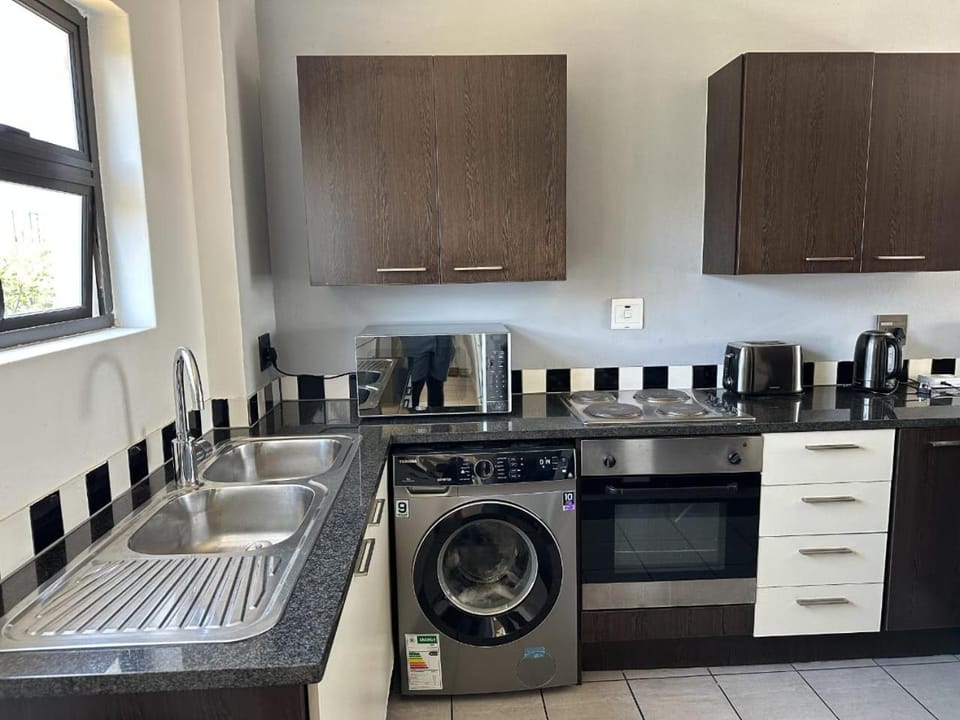 Tripleg Apartments 8 Apartment in Sandton
