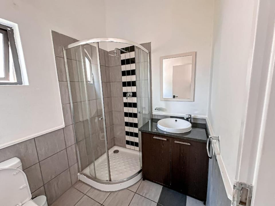 Tripleg Apartments 8 Apartment in Sandton