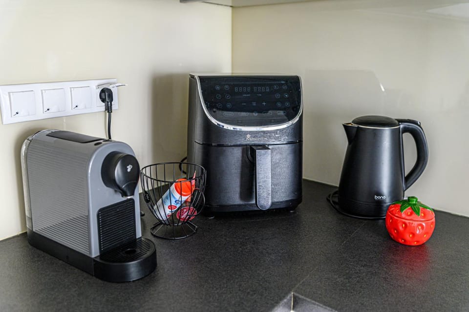 Coffee/tea facilities, Kitchen or kitchenette