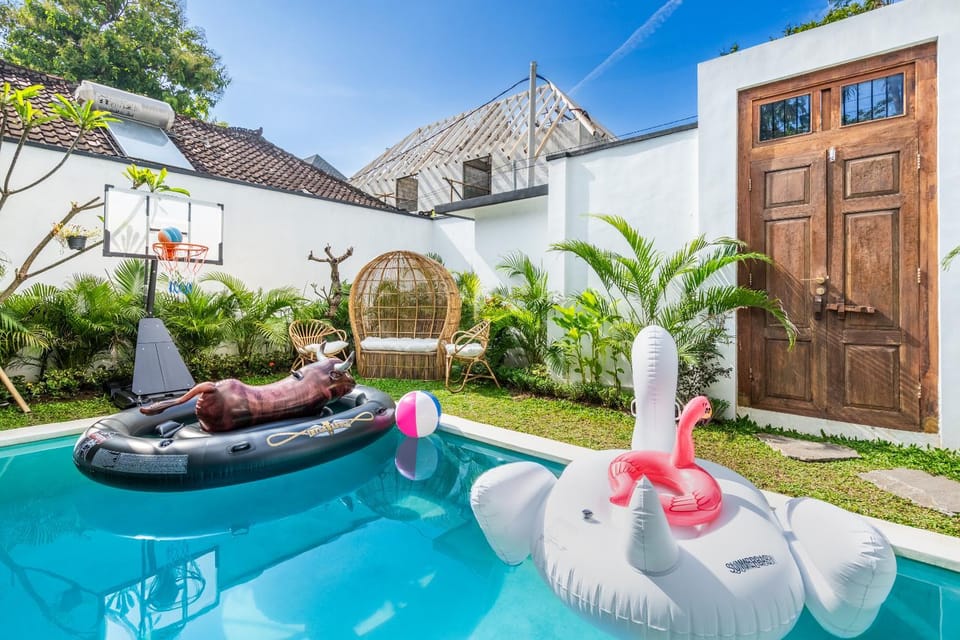 Garden, Swimming pool