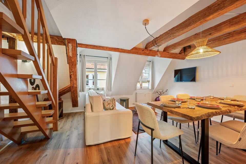 Living room, Seating area, Dining area