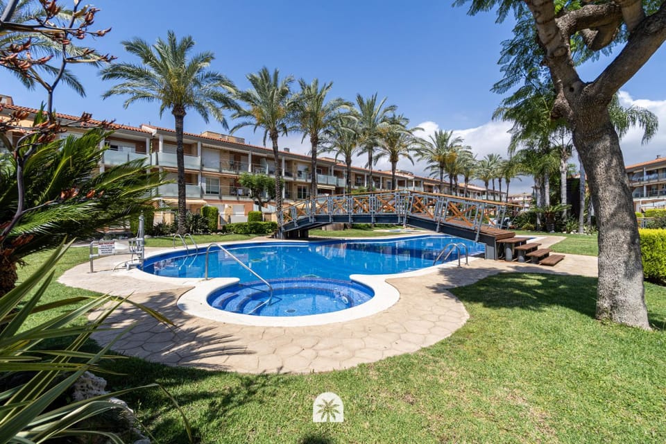 Garden, Swimming pool