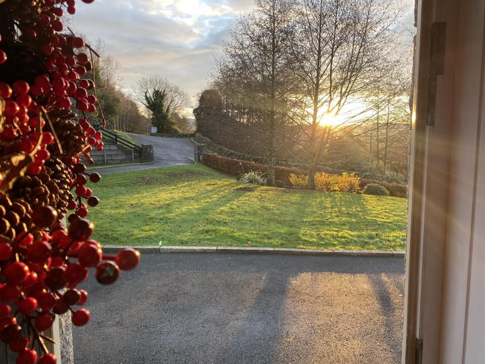 Rostrevor Valley 5-Br Sleeps 10 w Hot Tub & View House in Northern Ireland