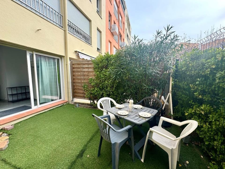 Garden, Balcony/Terrace