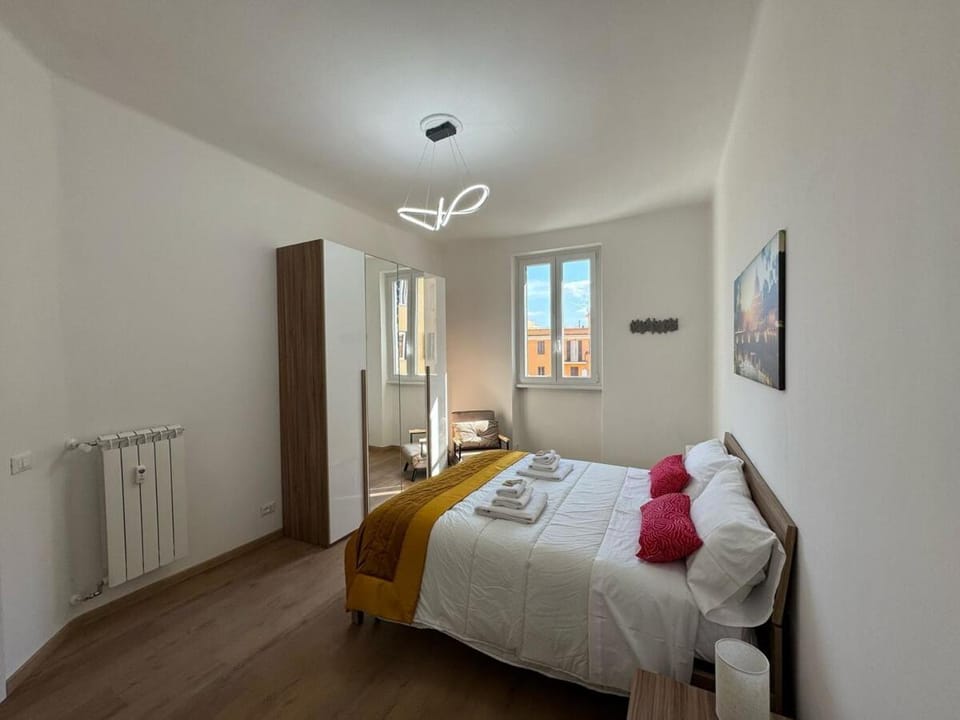 Bed, Photo of the whole room, Bedroom, towels, wardrobe
