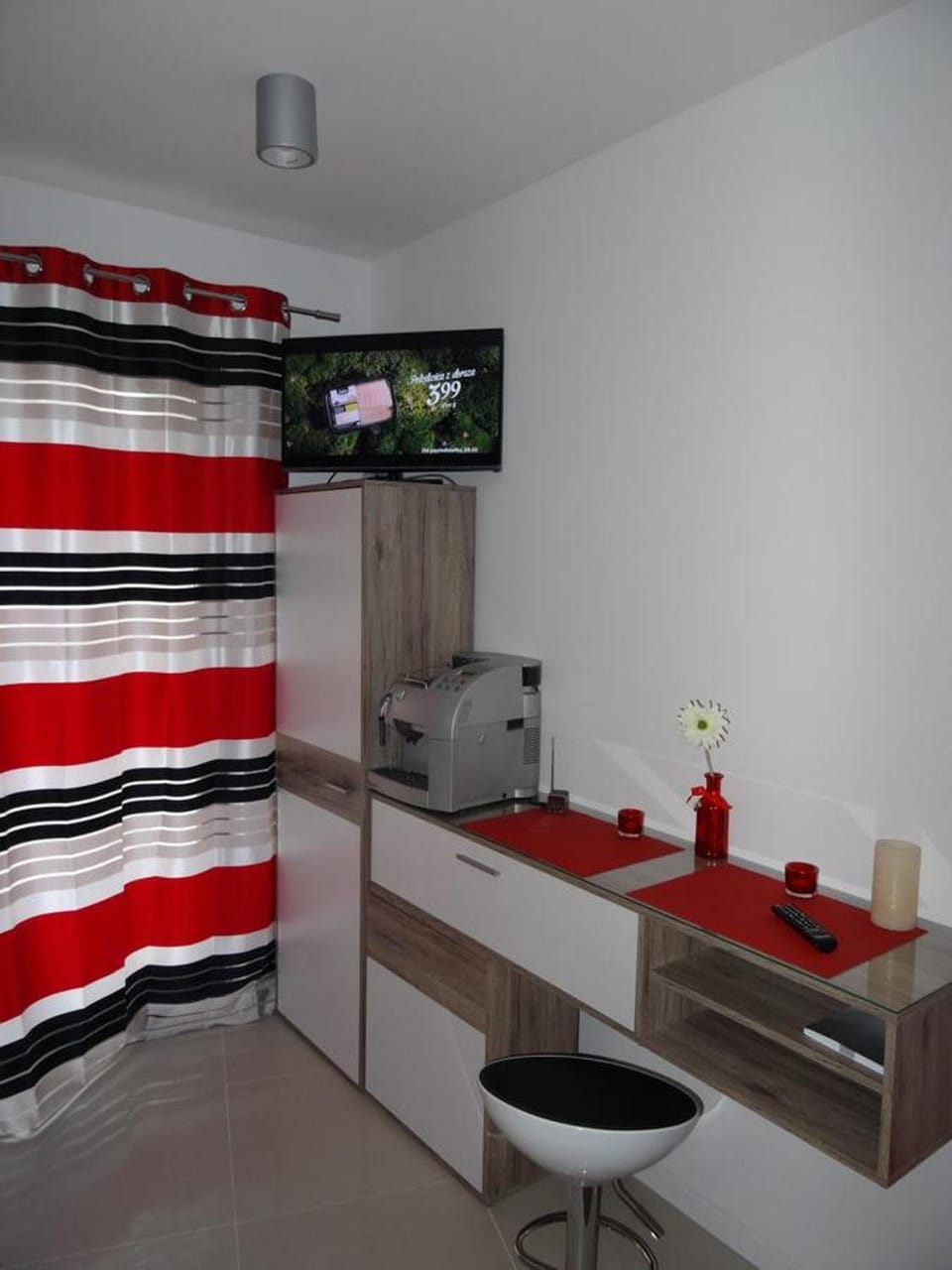 TV and multimedia, Coffee/tea facilities, Living room