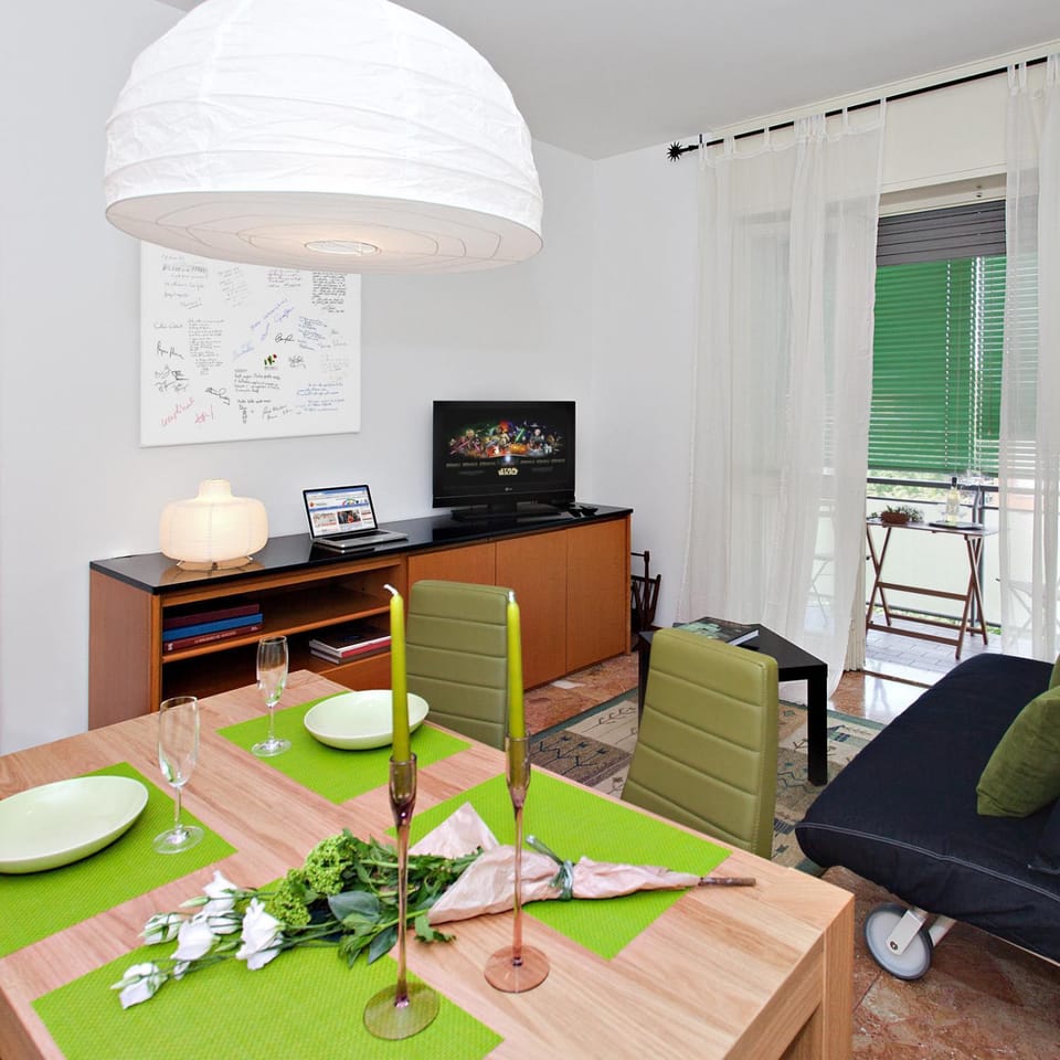 TV and multimedia, Balcony/Terrace, Living room, Photo of the whole room, Seating area