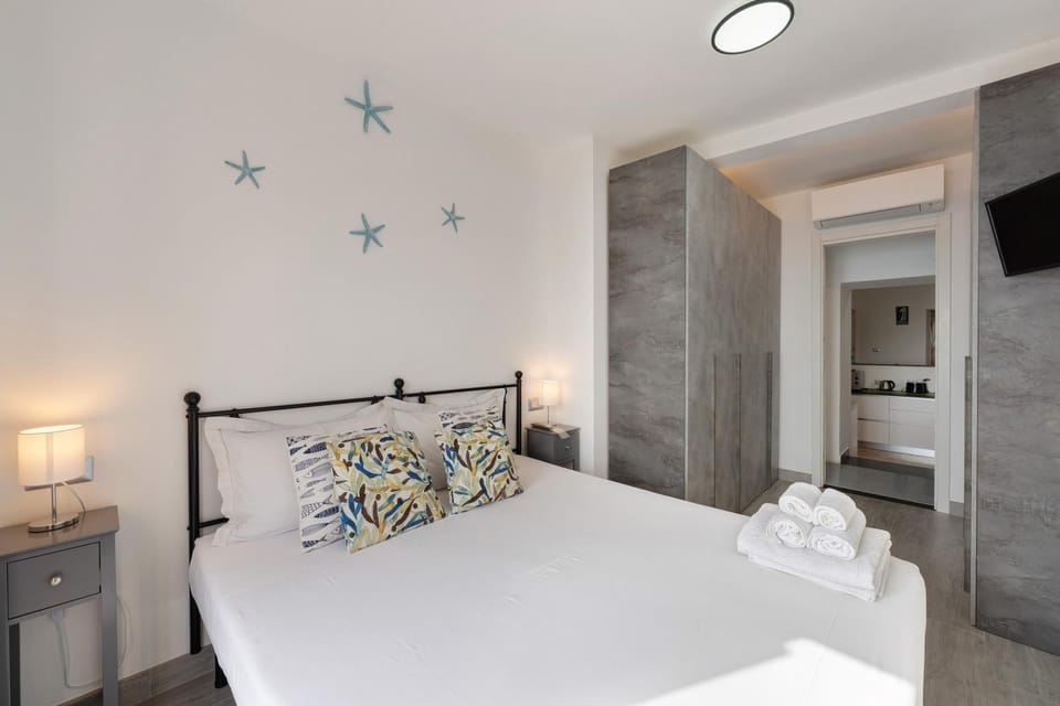 Living room, Bedroom