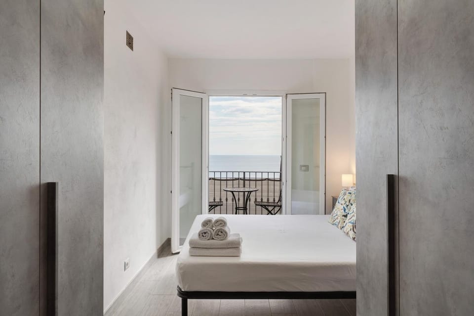 Living room, Bedroom