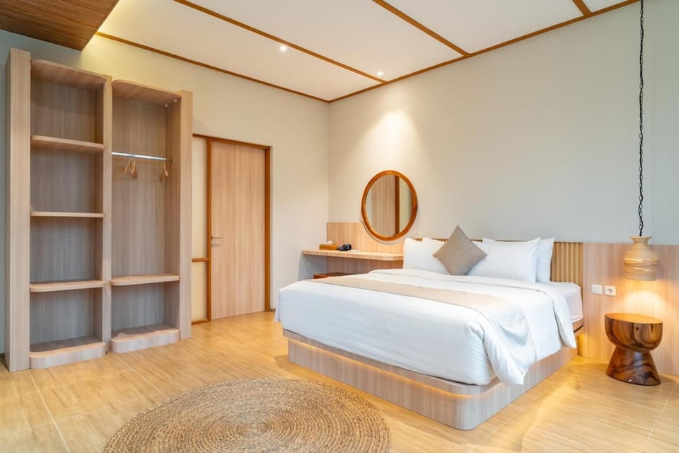 Bedroom, wardrobe