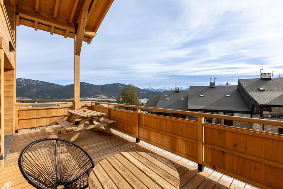 Balcony/Terrace, Mountain view