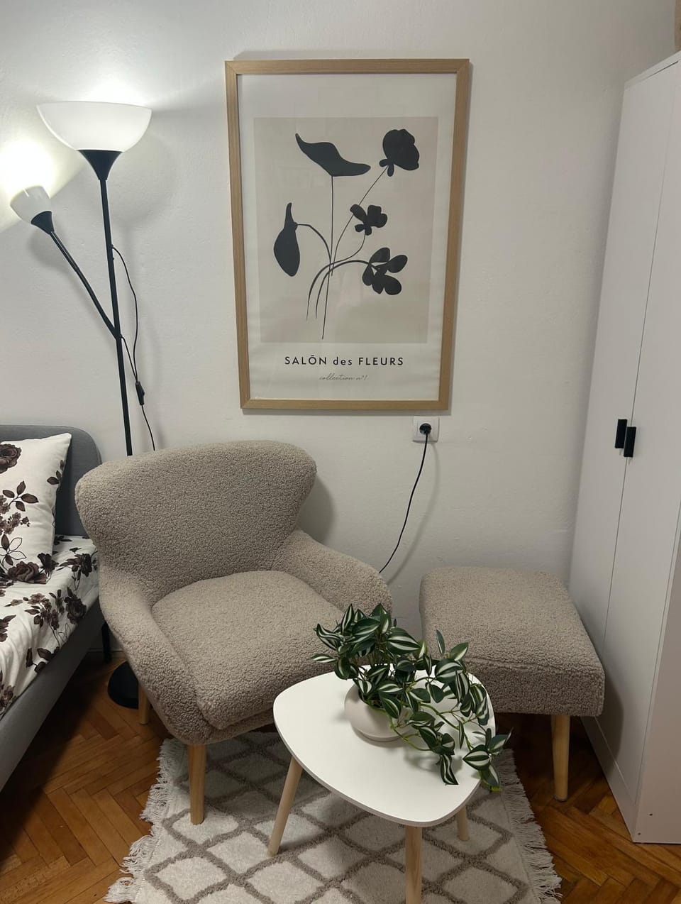 Decorative detail, Seating area