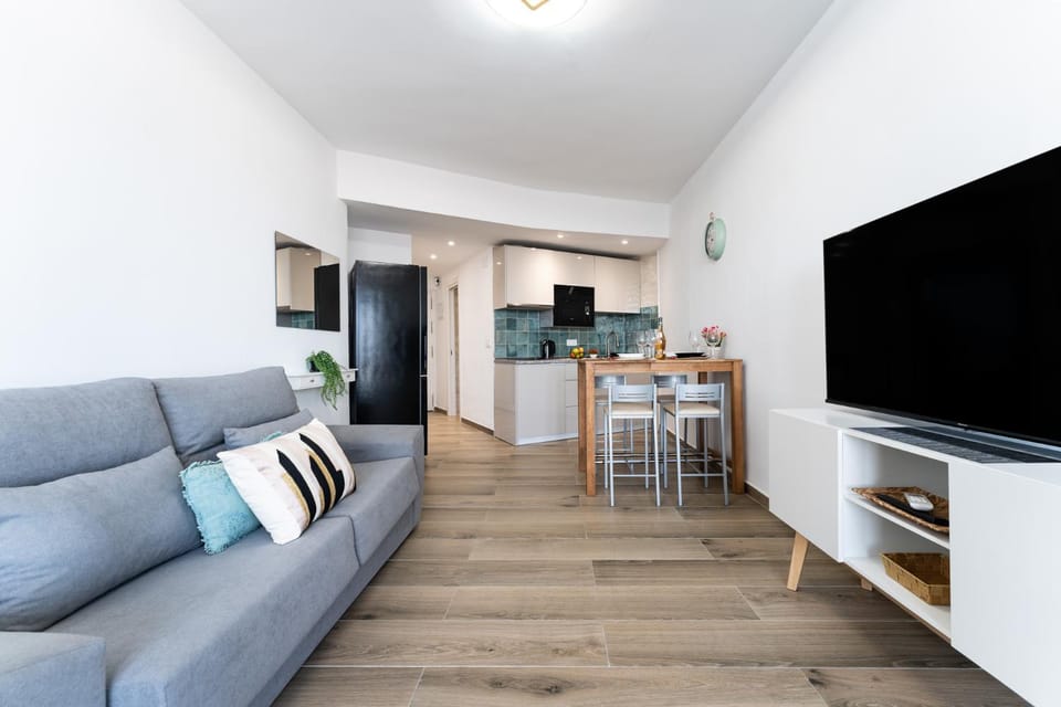 TV and multimedia, Kitchen or kitchenette, Living room, Dining area