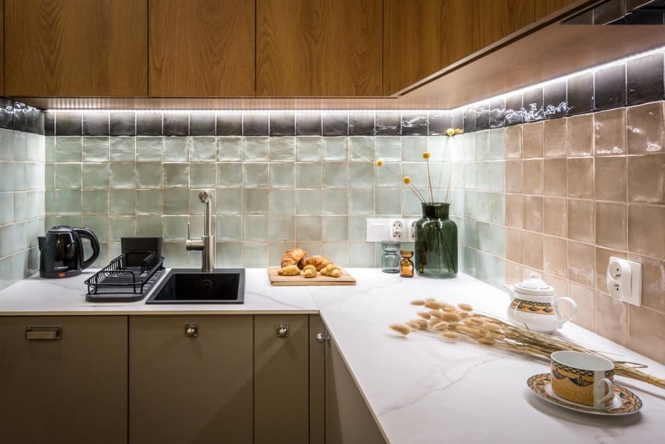 Kitchen or kitchenette, dishwasher, stove, kitchen