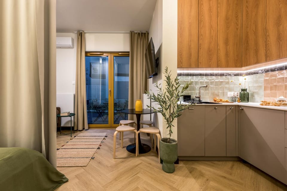 Kitchen or kitchenette, Dining area, oven, stove, kitchen