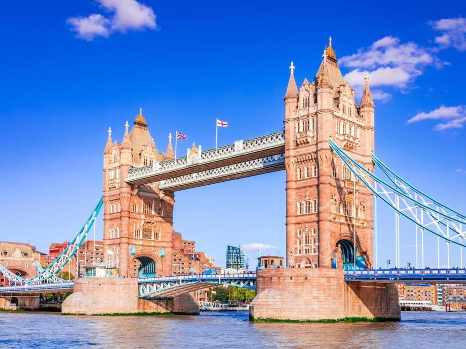 Luxury Flat by Tower Bridge, London - 2 Bedrooms, Free Parking Apartment in London Borough of Southwark