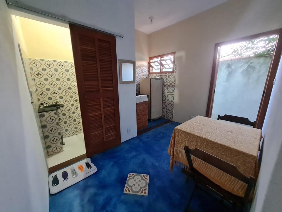 Bathroom, Kitchen or kitchenette, Dining area