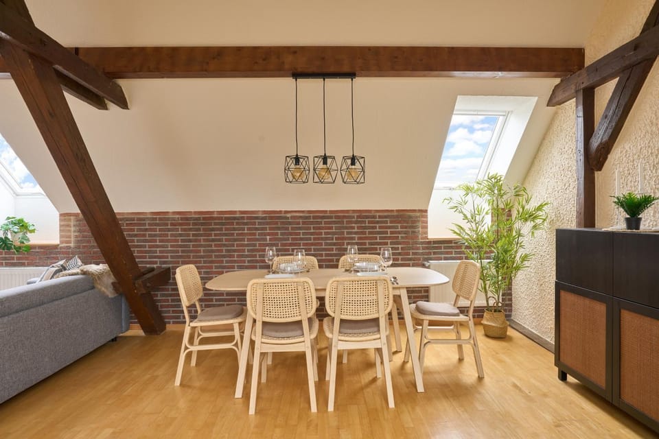 Living room, Seating area, Dining area