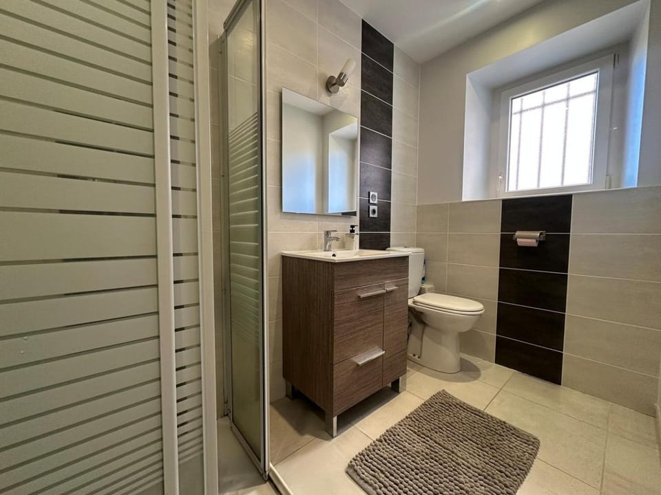 Studio tout équipé - Travail & détente au Puy Apartment in Auvergne-Rhône-Alpes