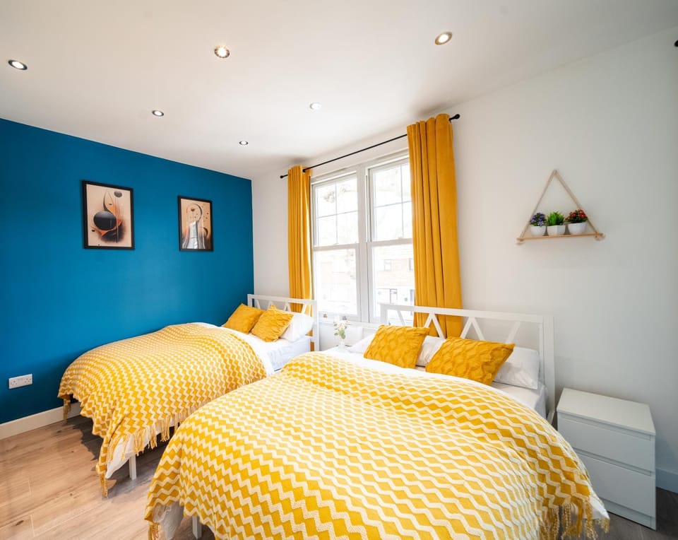 Open Mind Property - Hot Tub, 8 Guests & Free Parking Apartment in Portsmouth