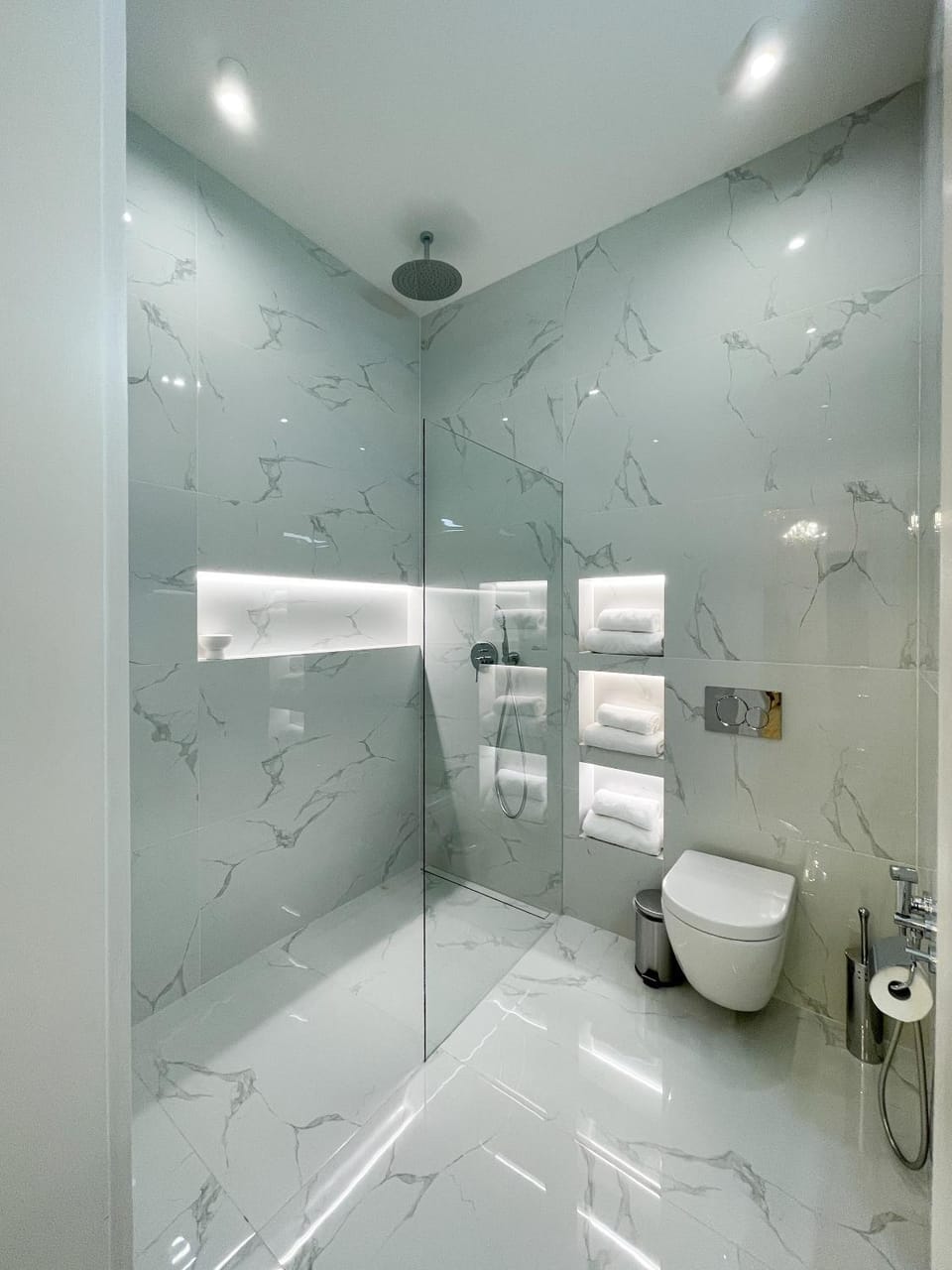 Shower, Toilet, Bathroom