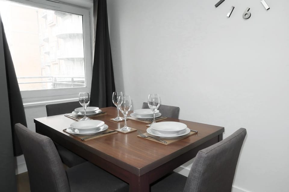 Refurbished Apartment 2 bath 2 bedroom WLift! Apartment in Basingstoke